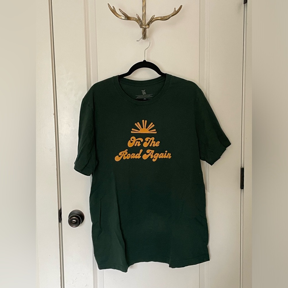 On The Road Again Trek Light Gear Men’s XL dark green with yellow graphics